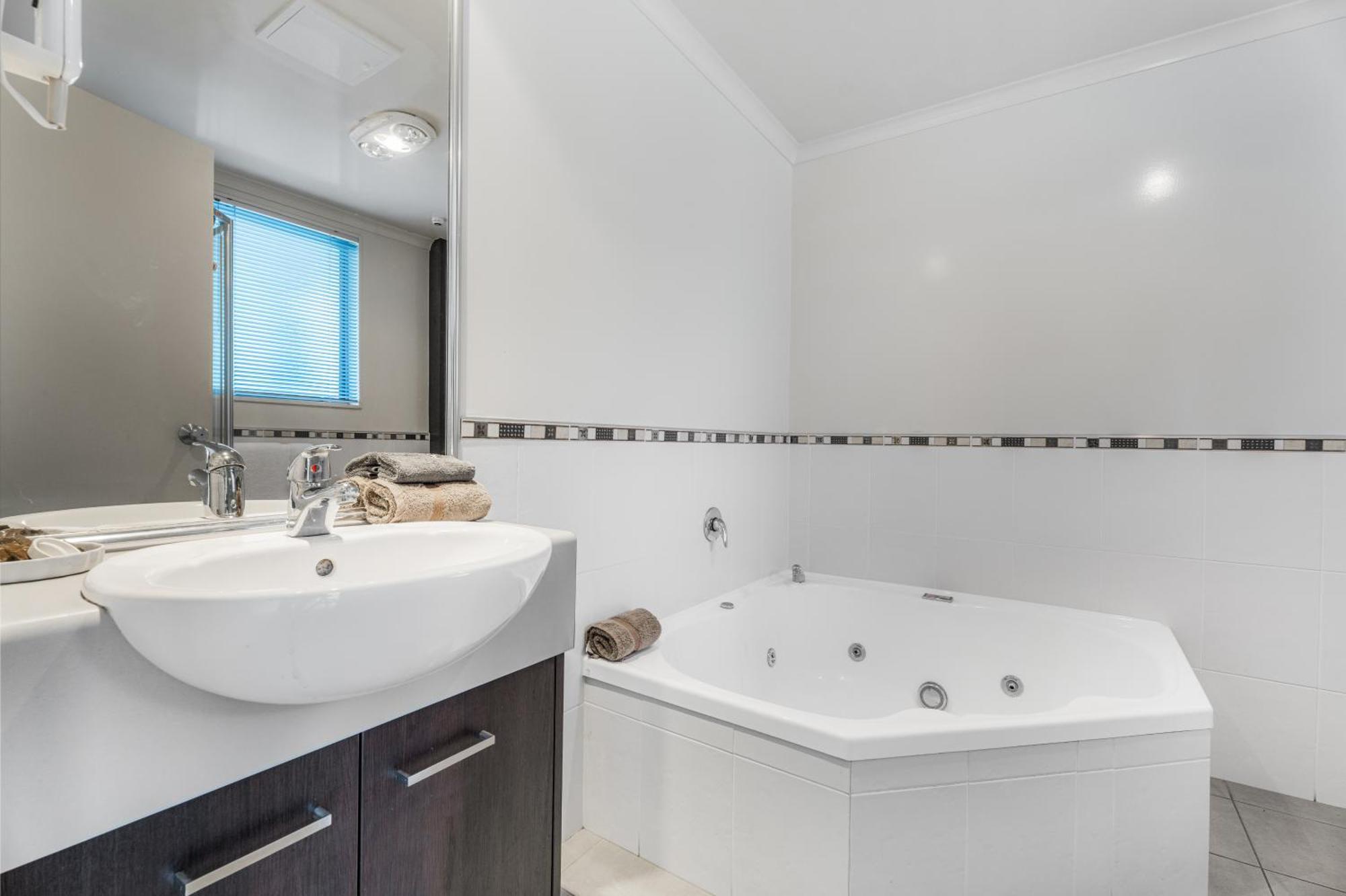 Dannemora Motor Inn Auckland Bagian luar foto